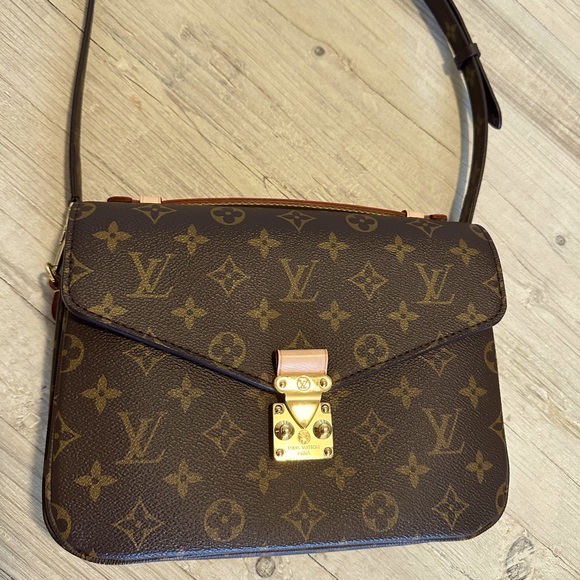 Louis Vuitton Pochette Métis - Picture 1 of 4